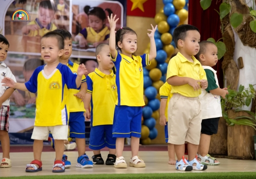 KHAI GIẢNG NĂM HỌC 2026 - 2027 - TINY 2 EM ĐI MẪU GIÁO