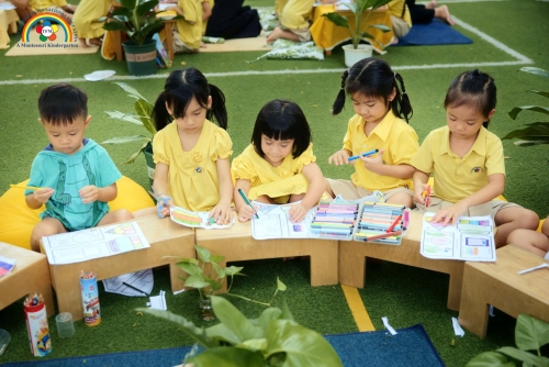 Những Độc Giả Nhỏ – Những Ước Mơ Lớn Cùng Tiny Flower Montessori School